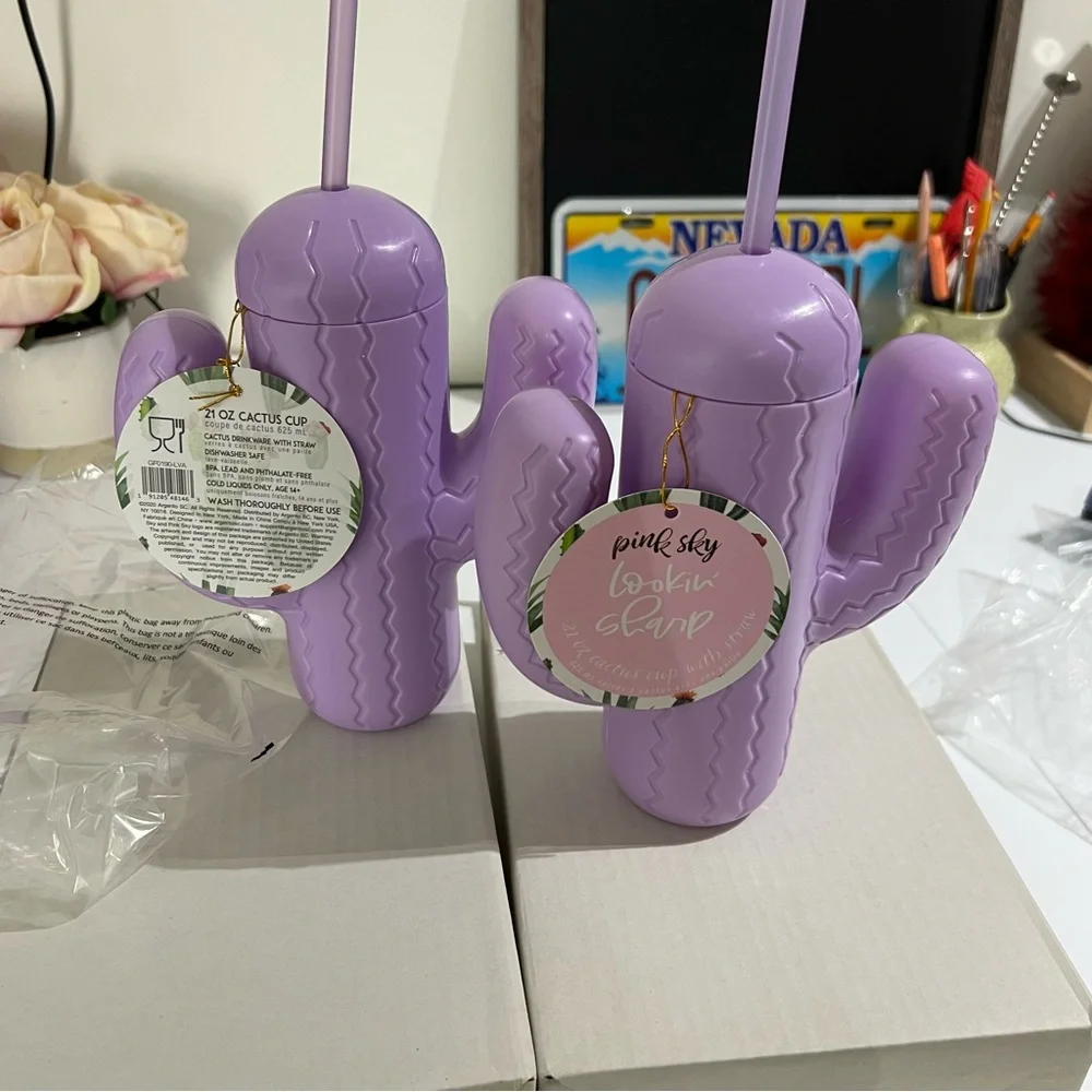 Pink‎ Sky Purple Cactus Cup Set of 2 with Straws 21oz Novelty Drinkware NEW